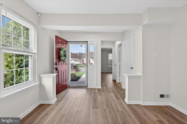 12 YARROW PL, Mount Laurel, NJ 08054