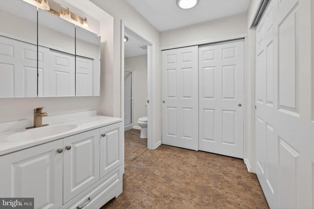 12 YARROW PL, Mount Laurel, NJ 08054