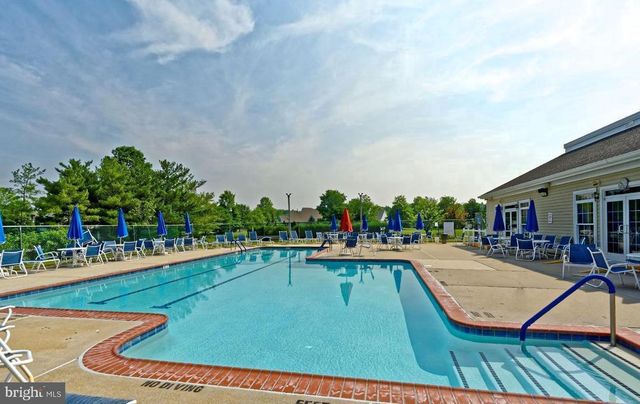 12 YARROW PL, Mount Laurel, NJ 08054