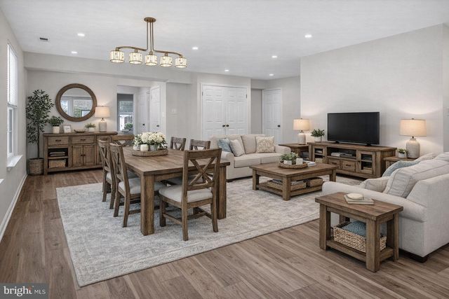 12 YARROW PL, Mount Laurel, NJ 08054