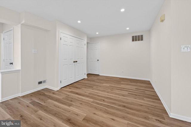 12 YARROW PL, Mount Laurel, NJ 08054