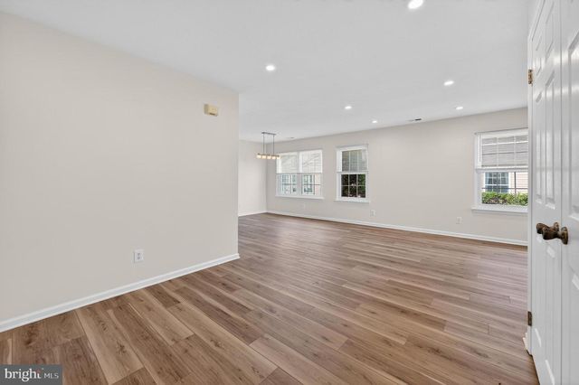 12 YARROW PL, Mount Laurel, NJ 08054