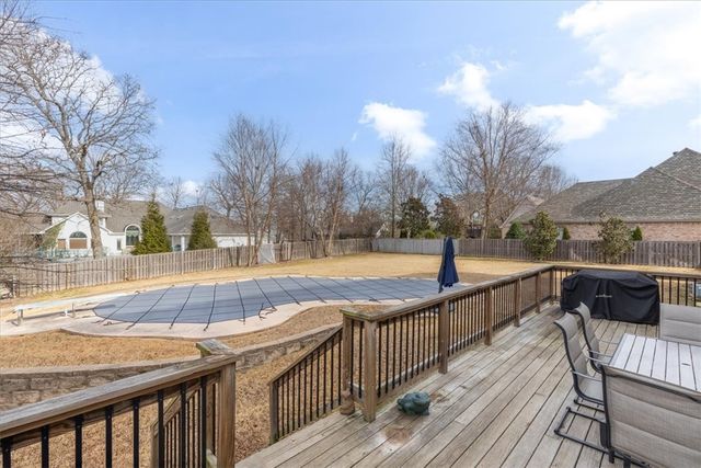 3028 Willow Bend Circle, Springdale, AR 72762