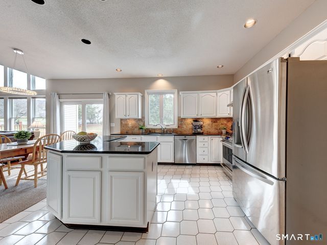 283 Fairway Crossing, Glastonbury, CT 06033