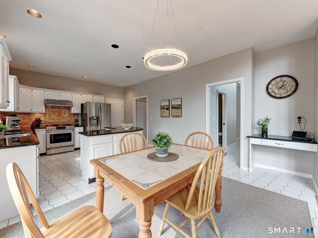 283 Fairway Crossing, Glastonbury, CT 06033