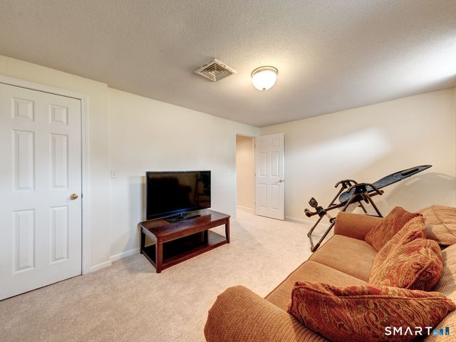 283 Fairway Crossing, Glastonbury, CT 06033