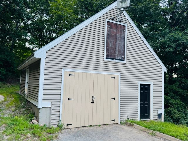 552 Squaw Rock Road, Plainfield, CT 06354