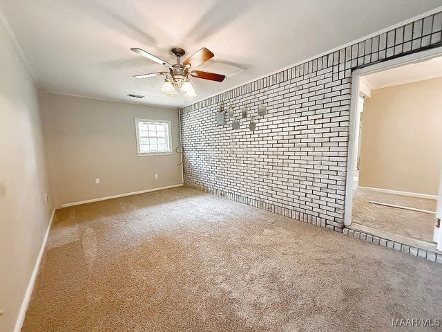 77 County Road 477 ., Selma, AL 36701