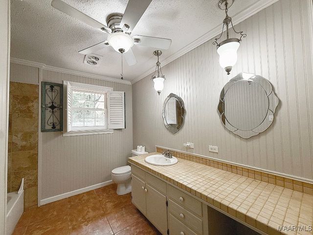 77 County Road 477 ., Selma, AL 36701