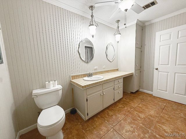 77 County Road 477 ., Selma, AL 36701