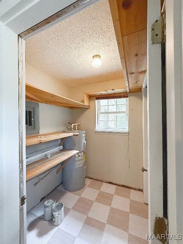 77 County Road 477 ., Selma, AL 36701