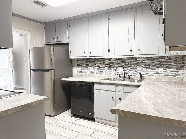 77 County Road 477 ., Selma, AL 36701