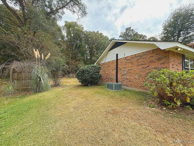 77 County Road 477 ., Selma, AL 36701