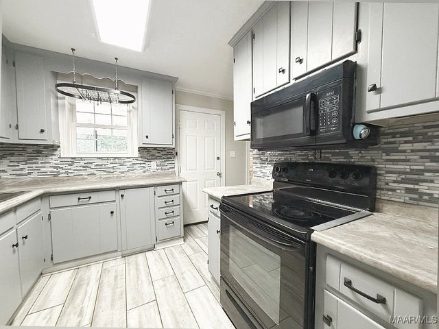 77 County Road 477 ., Selma, AL 36701