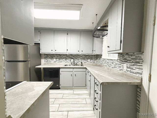 77 County Road 477 ., Selma, AL 36701