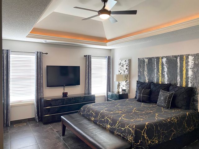 12301 E Zimmerly Ct, Wichita, KS 67207