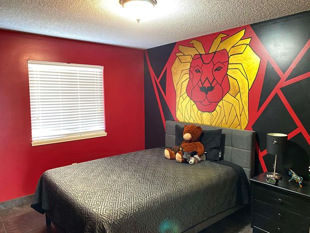 12301 E Zimmerly Ct, Wichita, KS 67207