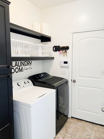 12301 E Zimmerly Ct, Wichita, KS 67207