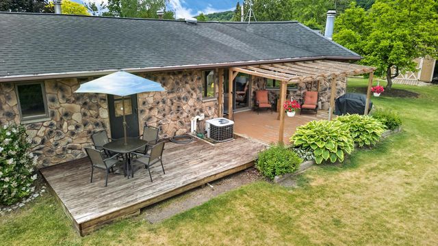 822 Woodland STREET, Plymouth, WI 53073