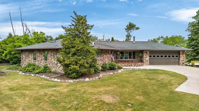 822 Woodland STREET, Plymouth, WI 53073