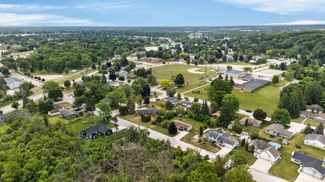 822 Woodland STREET, Plymouth, WI 53073