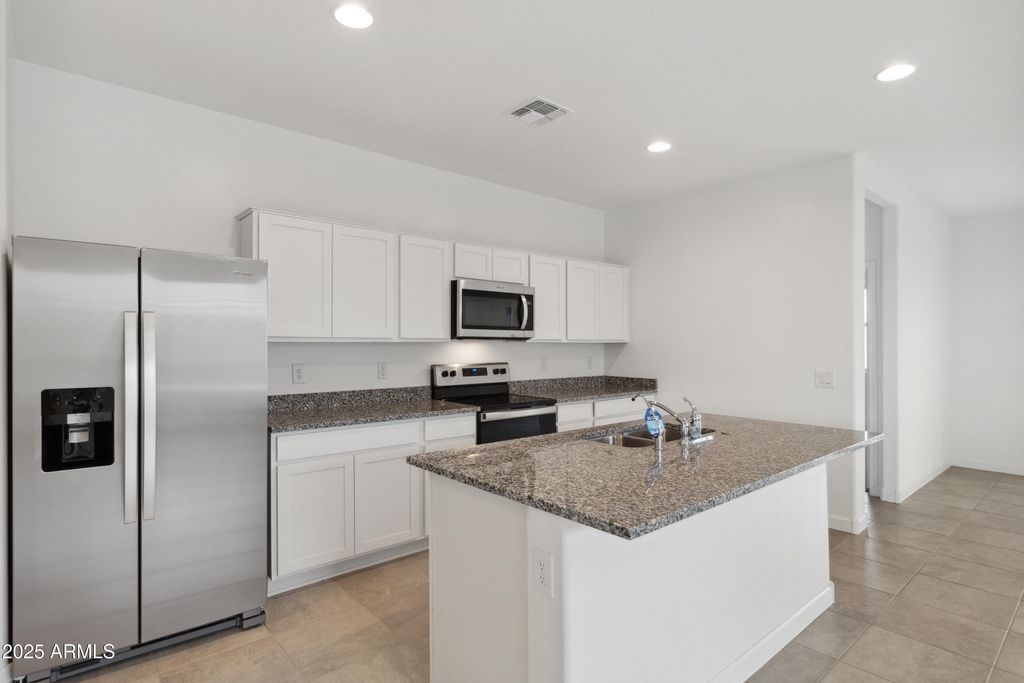 8431 W Gehrig Way, Florence, AZ 85132