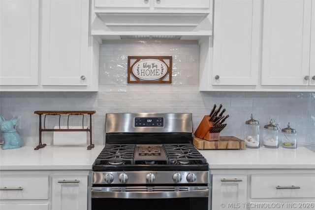 3035 N Dogwood Drive, Catoosa, OK 74015