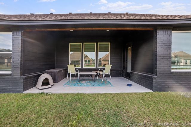 3035 N Dogwood Drive, Catoosa, OK 74015