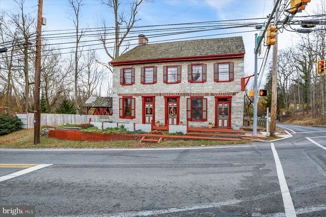 2600 S MARKET ST, Mechanicsburg, PA 17055