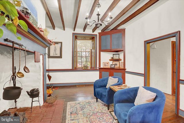 2600 S MARKET ST, Mechanicsburg, PA 17055