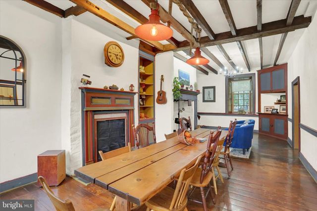 2600 S MARKET ST, Mechanicsburg, PA 17055