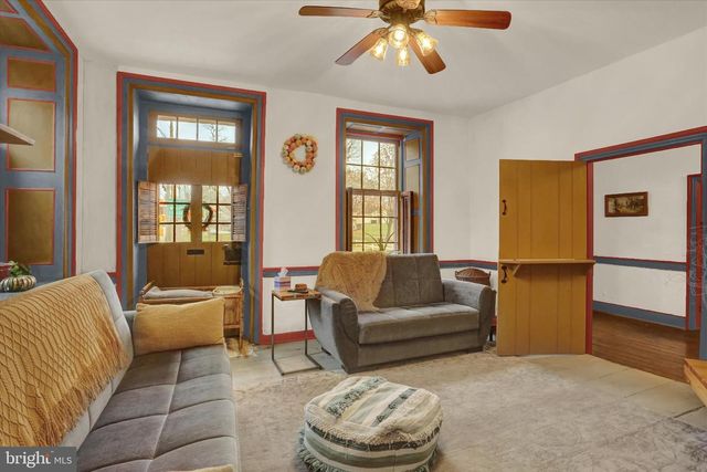 2600 S MARKET ST, Mechanicsburg, PA 17055