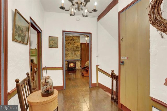 2600 S MARKET ST, Mechanicsburg, PA 17055