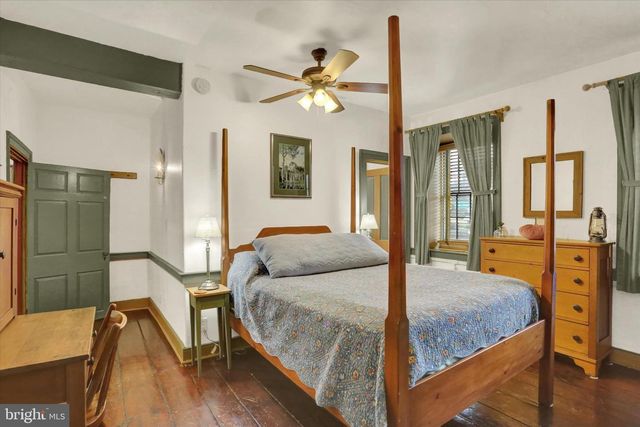 2600 S MARKET ST, Mechanicsburg, PA 17055