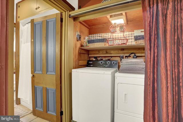 2600 S MARKET ST, Mechanicsburg, PA 17055