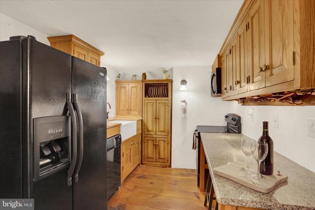 2600 S MARKET ST, Mechanicsburg, PA 17055