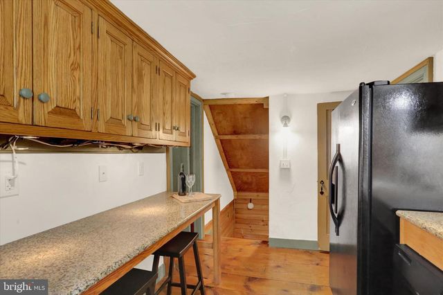 2600 S MARKET ST, Mechanicsburg, PA 17055