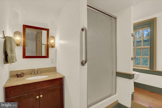 2600 S MARKET ST, Mechanicsburg, PA 17055