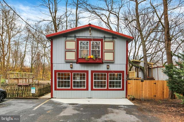 2600 S MARKET ST, Mechanicsburg, PA 17055