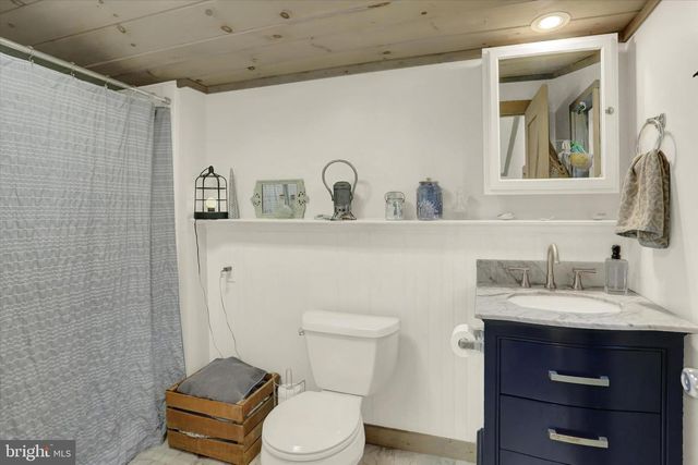 2600 S MARKET ST, Mechanicsburg, PA 17055