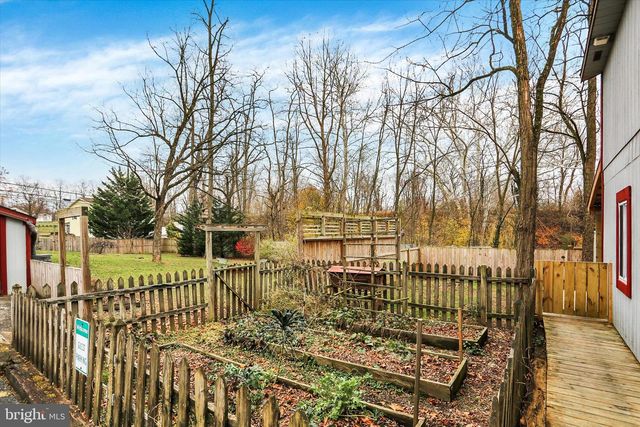 2600 S MARKET ST, Mechanicsburg, PA 17055