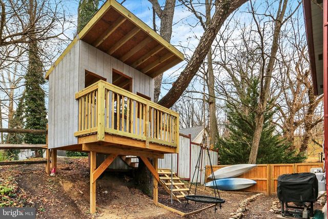 2600 S MARKET ST, Mechanicsburg, PA 17055