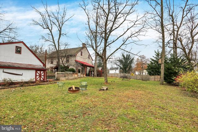 2600 S MARKET ST, Mechanicsburg, PA 17055