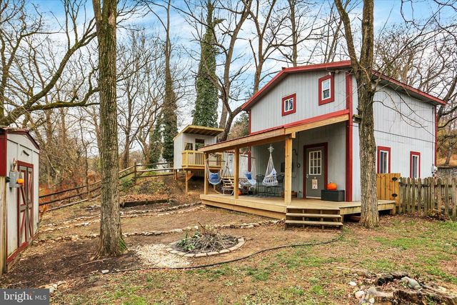 2600 S MARKET ST, Mechanicsburg, PA 17055