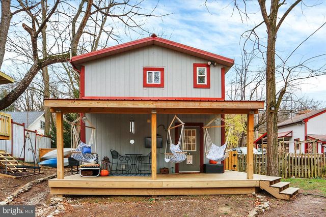 2600 S MARKET ST, Mechanicsburg, PA 17055