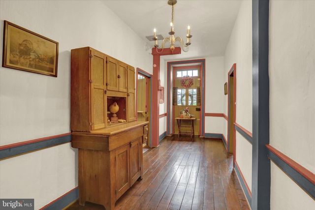 2600 S MARKET ST, Mechanicsburg, PA 17055