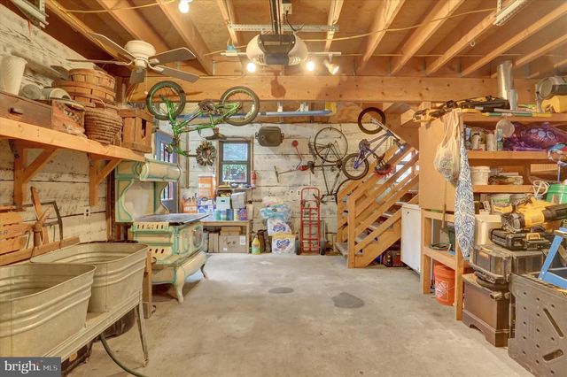 2600 S MARKET ST, Mechanicsburg, PA 17055