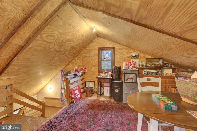 2600 S MARKET ST, Mechanicsburg, PA 17055