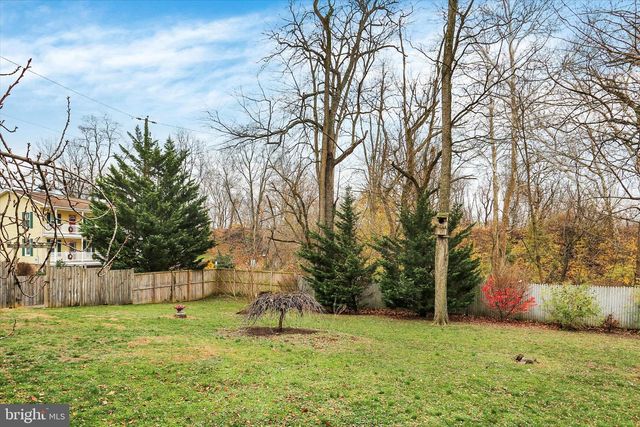 2600 S MARKET ST, Mechanicsburg, PA 17055