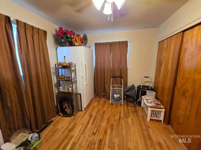 1225 Juniper St, Mountain Home, ID 83647